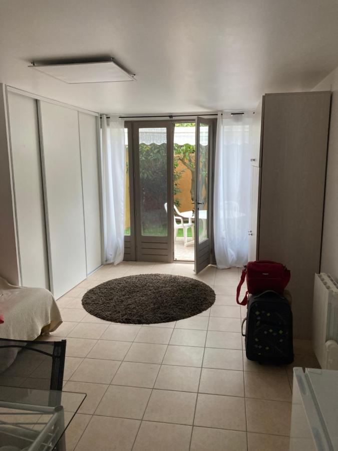 Studio Pied Dans L Eau La Londe-les-Maures Kültér fotó